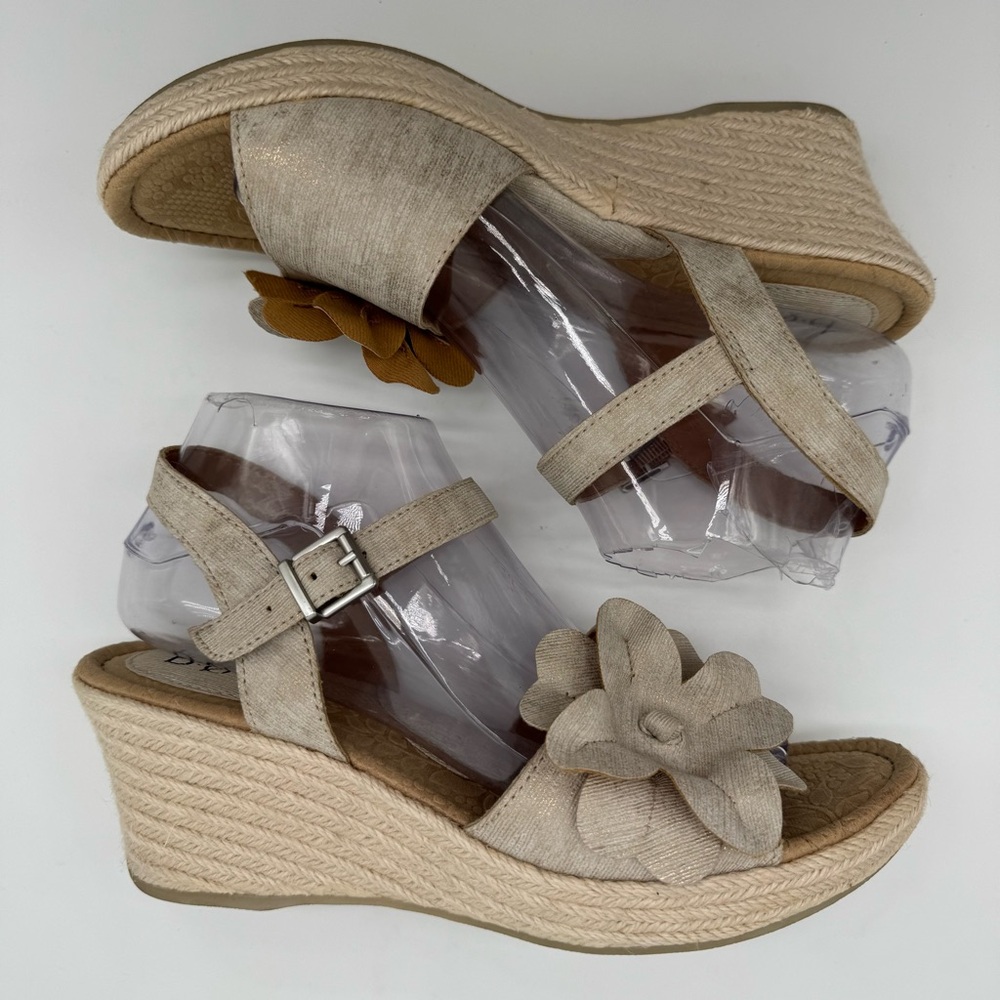 Born Tan Gold Canvas Flower Espadrille Wedge Sandal Size 9 M - Picture 5 of 10